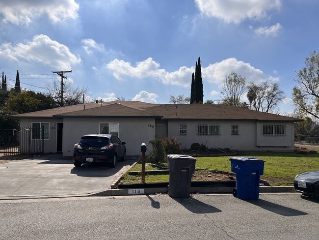 Photo - 120 E Shady Grove Dr House