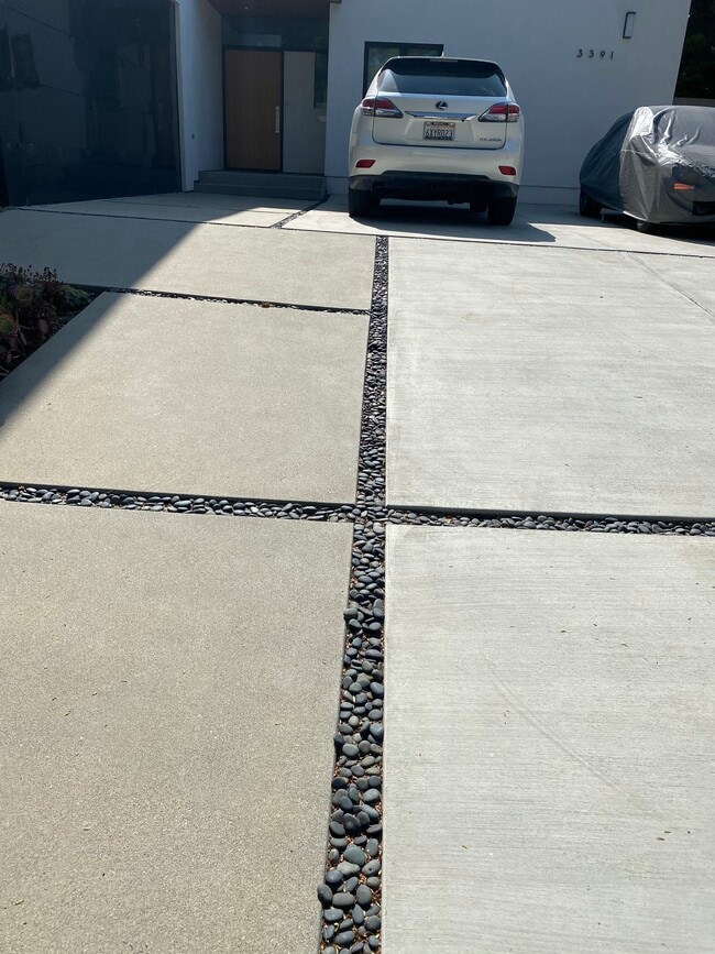 Photo - 4719 S Gramercy Pl