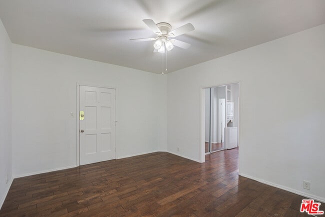 Photo - 965 N Doheny Dr Unit 1/2