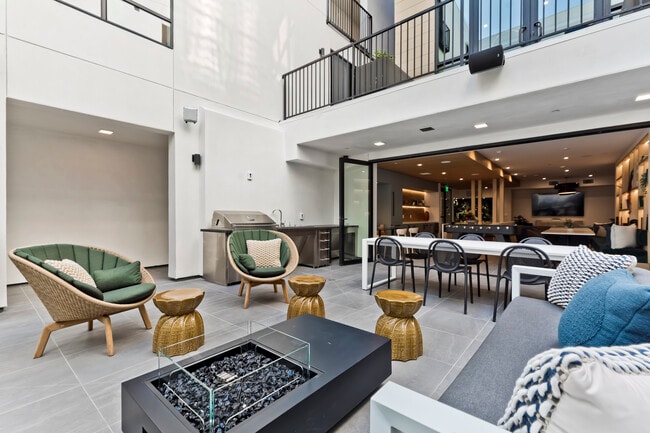 Spa Lounge - Co/relate West Adams (Shared Apartments)