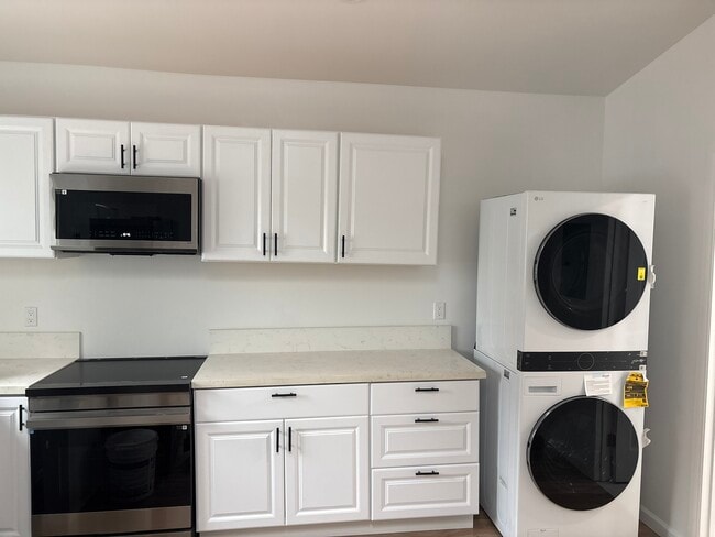 Photo - 4247 Governor Dr