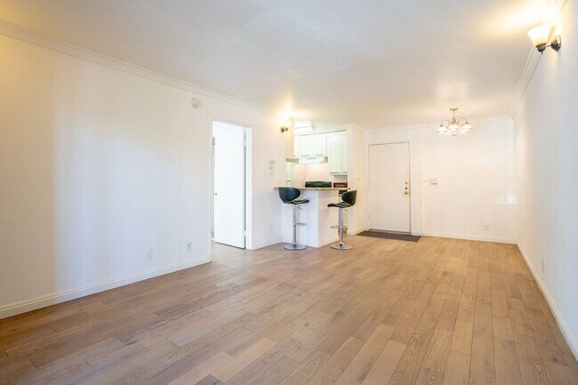 Photo - 1 Bedroom / 1 Bathroom Rear Condo Unit Unit 121