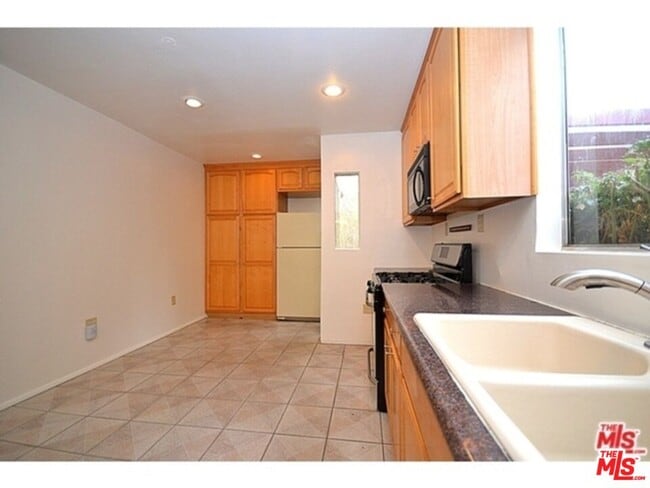 Photo - 429 S Orange Dr