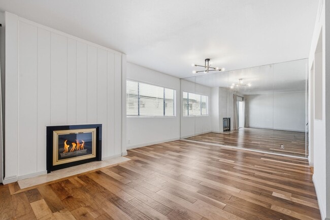 Photo - Prime L.A. Location Steps from Beverly Hills | 2 BR / 2.5 BA Home-Like Condo
