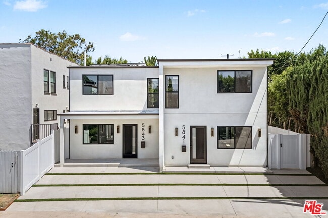 Building Photo - 5843 Whitworth Dr