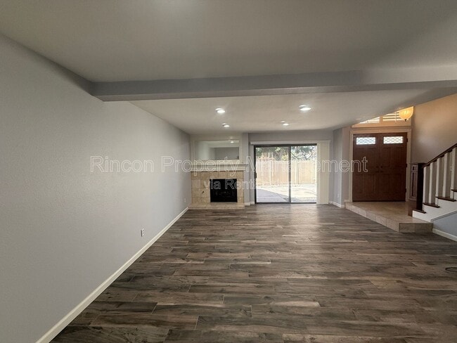 Photo - 2199 Olivewood Dr