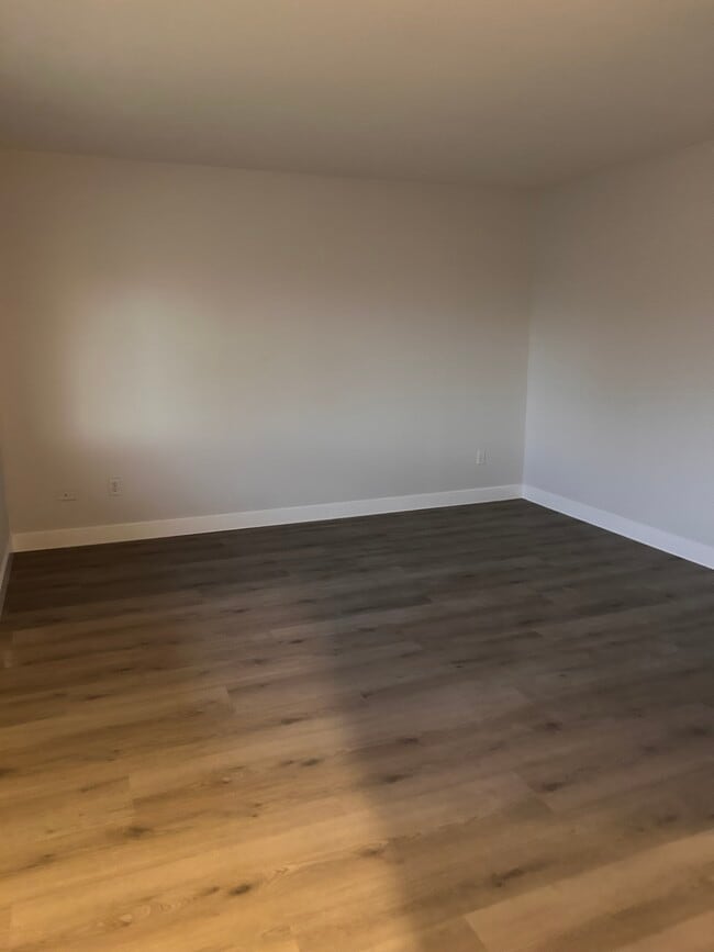 Building Photo - 18182 Mandarin Ln Unit C