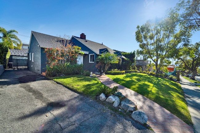 Photo - 900 Bethany Rd