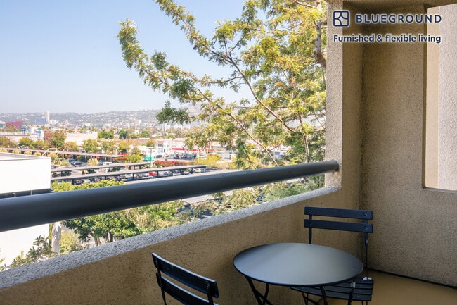 Photo - 7660 Beverly Blvd Unit FL3-ID483