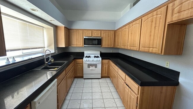 Photo - Beautiful 3 Bedroom Home in Moreno Valley