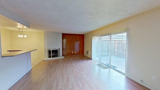 Photo - Lease listing - Pasadena Ave Unit 15670