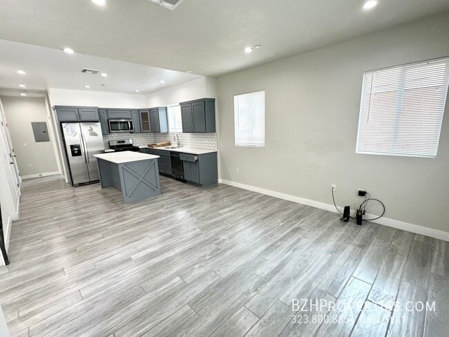Photo - 1123 Browning Blvd Townhome