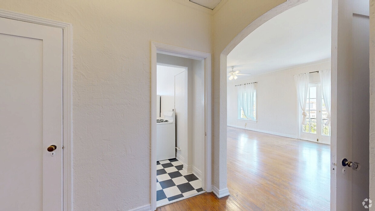 3D Tour - 620 S. Ardmore