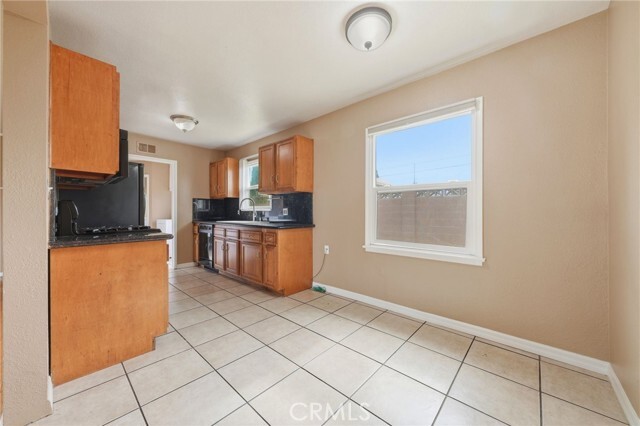 Photo - 345 N Shattuck Pl