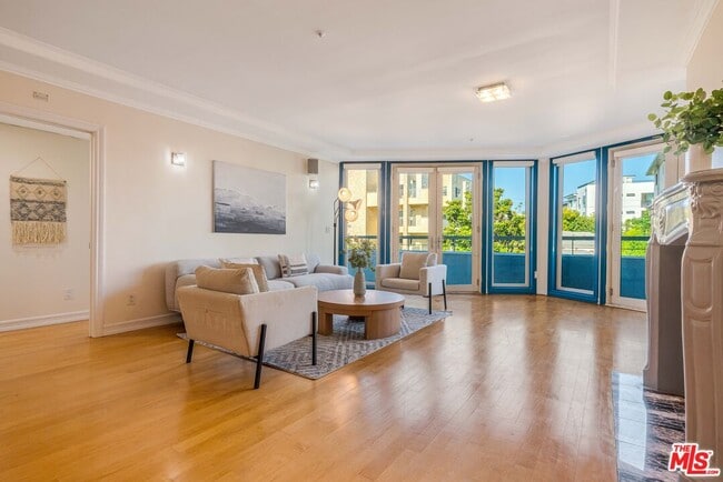 Photo - 1645 Malcolm Ave Unit 302