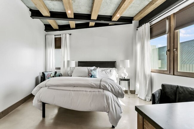 Photo - Perfect Beach Getaway! Hotel-like Studio Home in Secured High-rise Building With Breathtaking Bay...