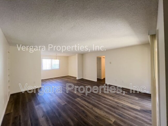 Photo - 2513 Ruhland Ave Unit 2