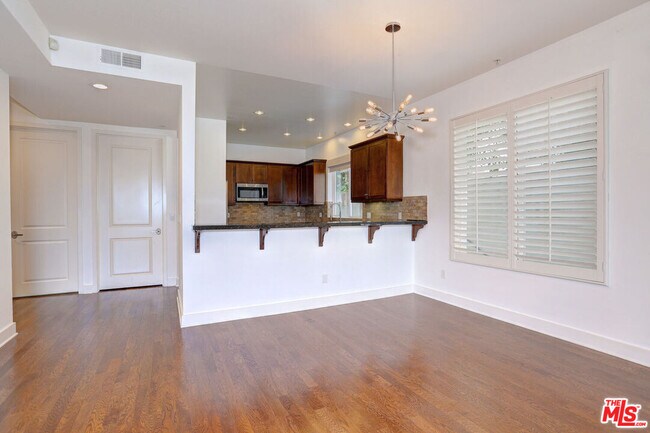 Photo - 11851 Laurelwood Dr Unit 112