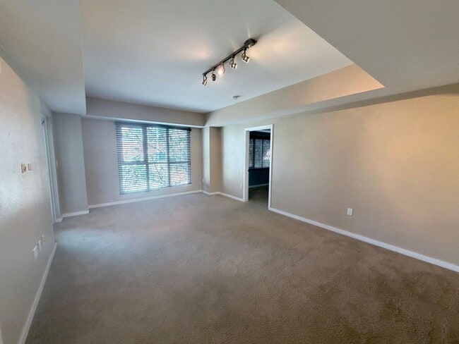 Photo - 875 G St
