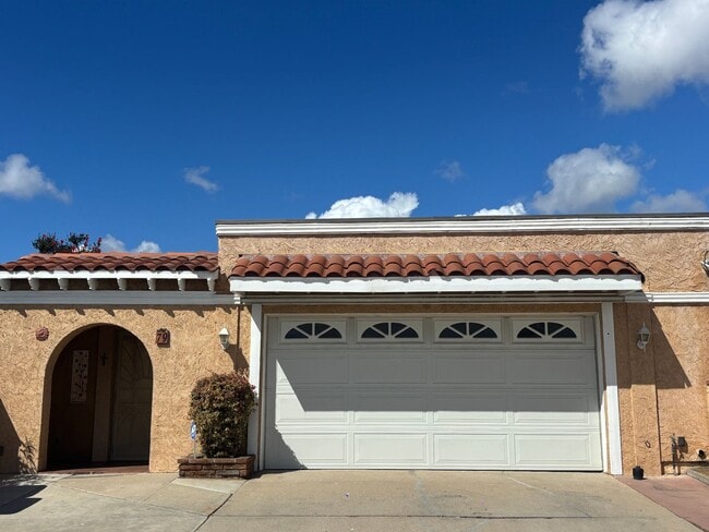 Building Photo - Charming 2-Bedroom Home with 2-Car Garage in Chula Vista