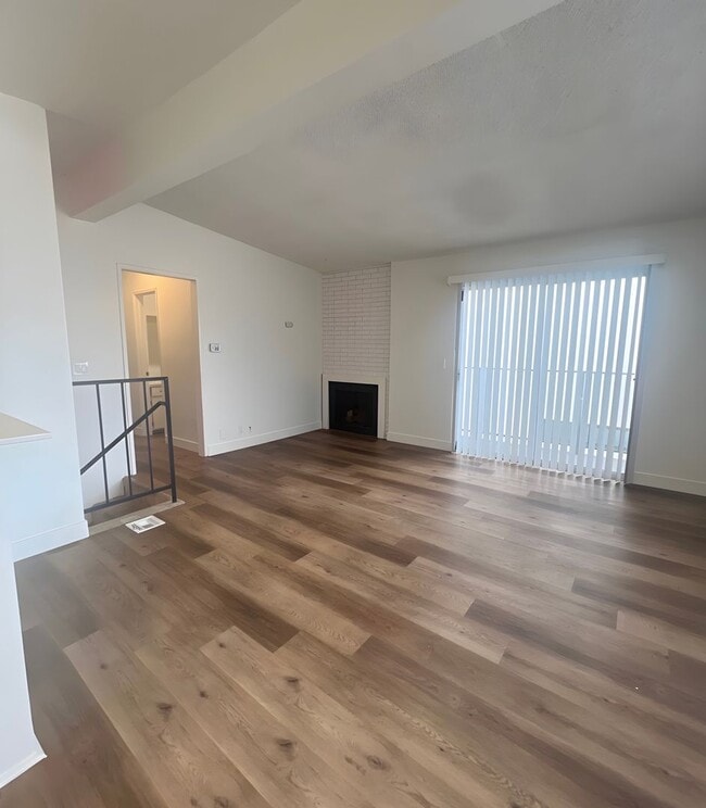 Building Photo - 128 39th St Unit A