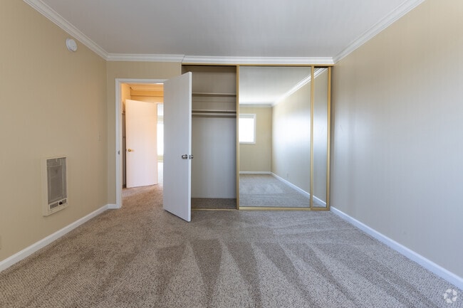 2BR, 2BA #55 - Torrance Palms