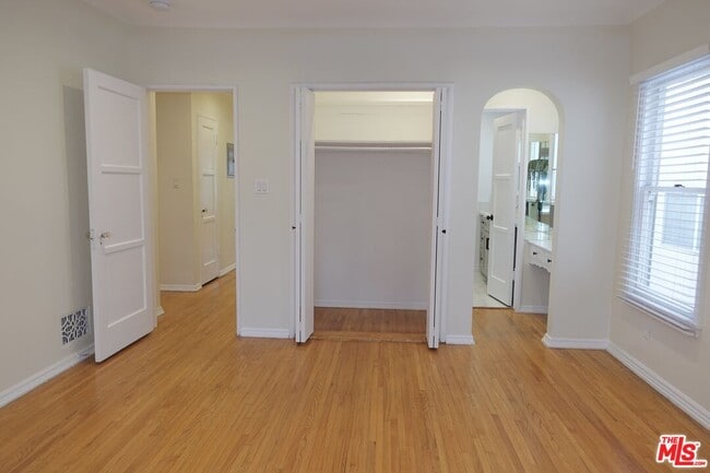 Photo - 906 Croft Ave