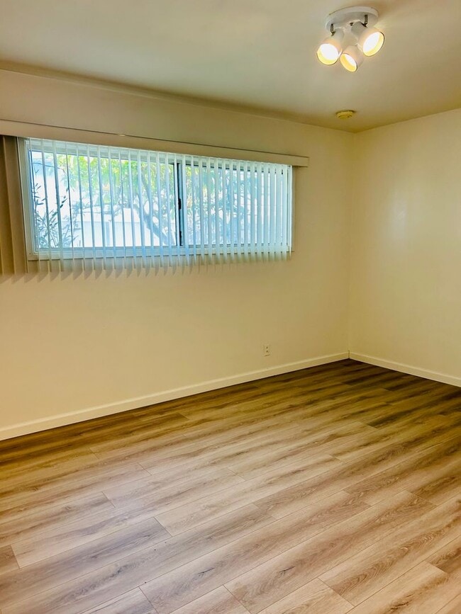 Photo - 7912Star Unit 7912