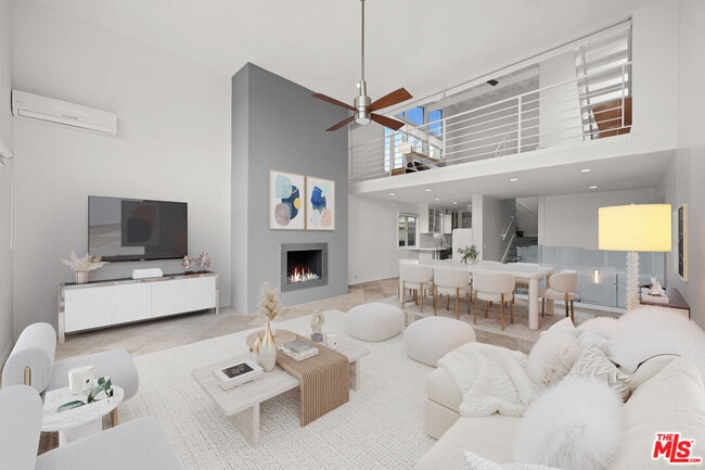 Photo - 29 Yawl St Unit B