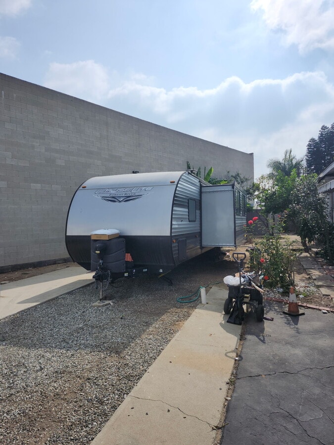 Photo - 218 W Carson St