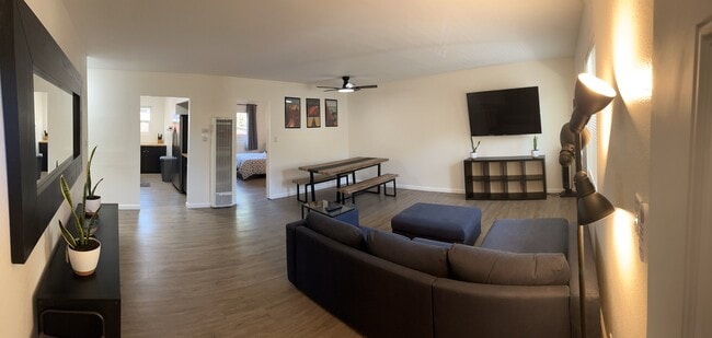 Living Room (pano) - 1924 Park Grove Ave