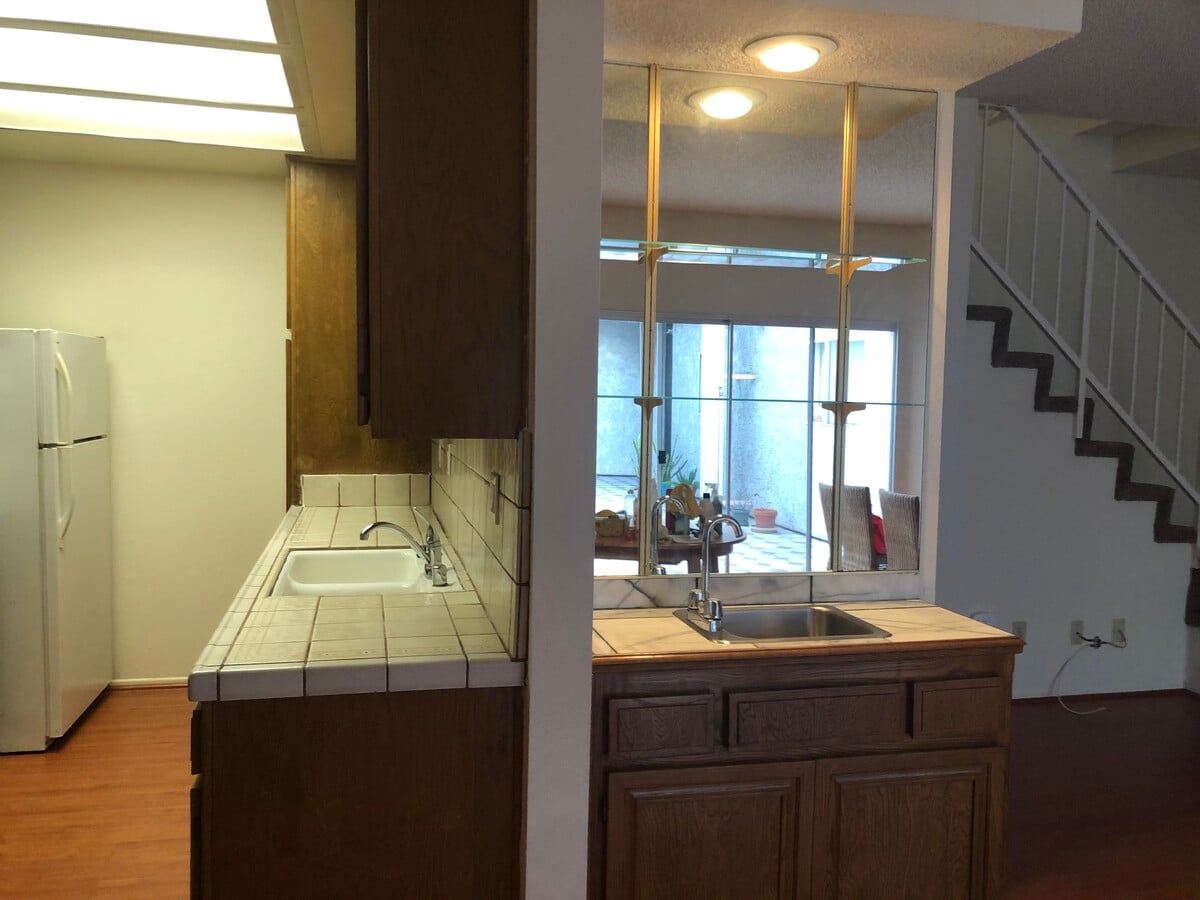 Photo - 1540 Centinela Ave