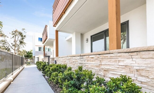 Modern Coastal Living in the Heart of Cost... - Modern Coastal Living in the Heart of Cost... Townhome