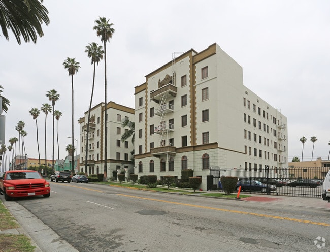 Building Photo - The Oliver Cromwell Rental