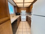 Photo - SPACIOUS 2 BEDROOM/1 BATHROOM TOP FLOOR AP... Apartment Unit 3989 #3