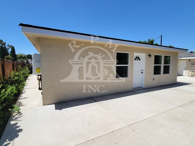 Building Photo - 13872-13874 Saranac Dr Unit 13874