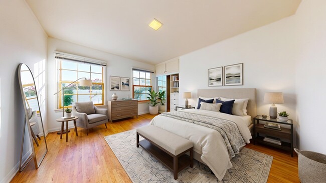 Photo - 2125 Manhattan Ave