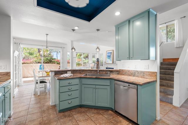 Photo - 303 Blue Dolphin Dr