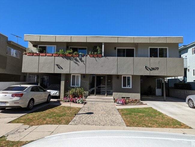 Building Enterance - 3677 Jasmine Ave Apartments