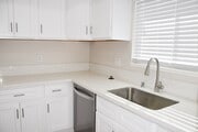 Photo - Olive (815) North Unit Olive (815) #B