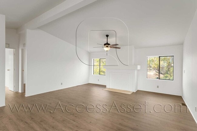 Photo - Private 3 Bed /2 Bath Home With Scenic Views In Lake Elsinore!