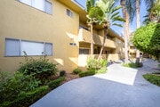Photo - The Reef Apartments