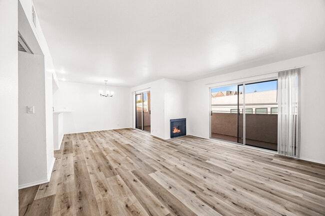 Photo - Alcott Apartments