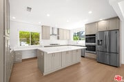 Photo - 9717 Cisco St
