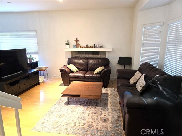 Photo - 388 Fallingstar