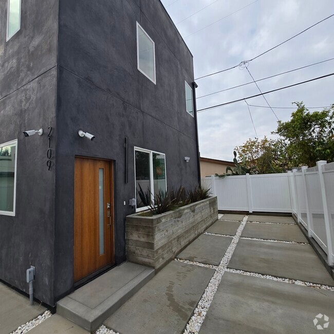 Building Photo - 2109 S West View St Unit 2109 Rental