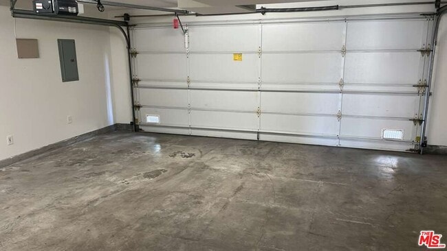 Photo - 800 Hampton Dr Unit H