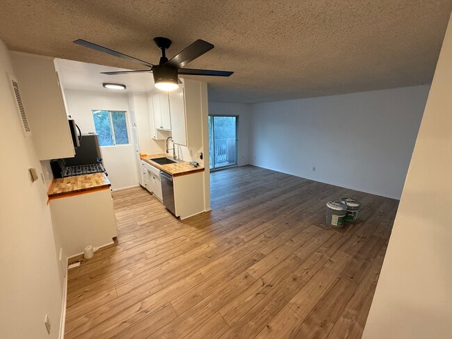 Photo - 1218 McClellan Dr