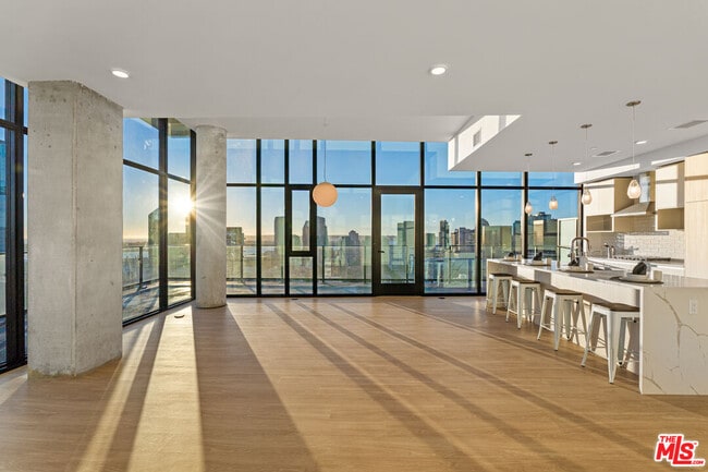 Photo - 675 Ninth Ave Unit 2102