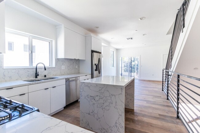 Photo - 4507 W 18th St Unit #4505 1/2